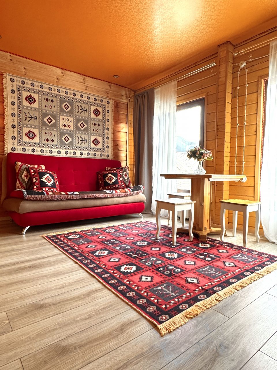 Апартаменты (Двухкомнатный комфорт с общей террасой и видом на горы | 2 этаж), Гостевой дом Hayat Haus