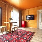 Апартаменты (Двухкомнатный комфорт с общей террасой и видом на горы | 2 этаж), Гостевой дом Hayat Haus