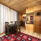 Номер (Трехкомнатный комфорт с кухонным уголком | 1 этаж), Гостевой дом Hayat Haus