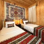 Номер (Трехкомнатный комфорт с кухонным уголком | 1 этаж), Гостевой дом Hayat Haus