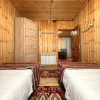 Номер (Трехкомнатный комфорт с кухонным уголком | 1 этаж), Гостевой дом Hayat Haus