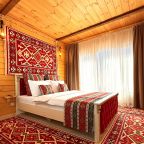 Двухместный (Стандарт с общей террасой и видом на горы | 2 этаж), Гостевой дом Hayat Haus