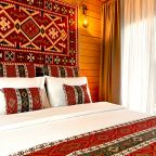 Двухместный (Стандарт с общей террасой и видом на горы | 2 этаж), Гостевой дом Hayat Haus