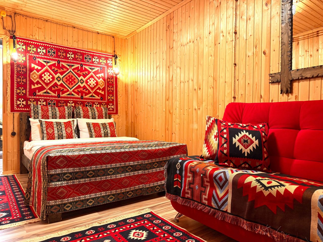 Номер (Двухместный улучшенный стандарт с общей террасой и видом на горы | 2 этаж), Гостевой дом Hayat Haus