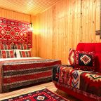 Номер (Двухместный улучшенный стандарт с общей террасой и видом на горы | 2 этаж), Гостевой дом Hayat Haus