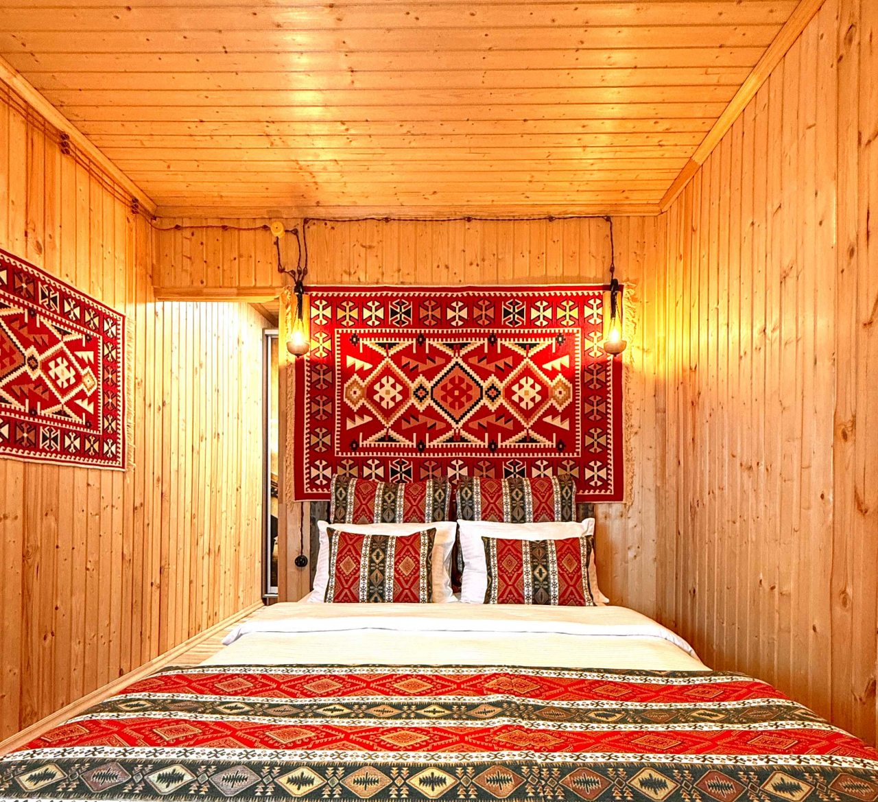 Номер (Двухместный улучшенный стандарт с общей террасой и видом на горы | 2 этаж), Гостевой дом Hayat Haus