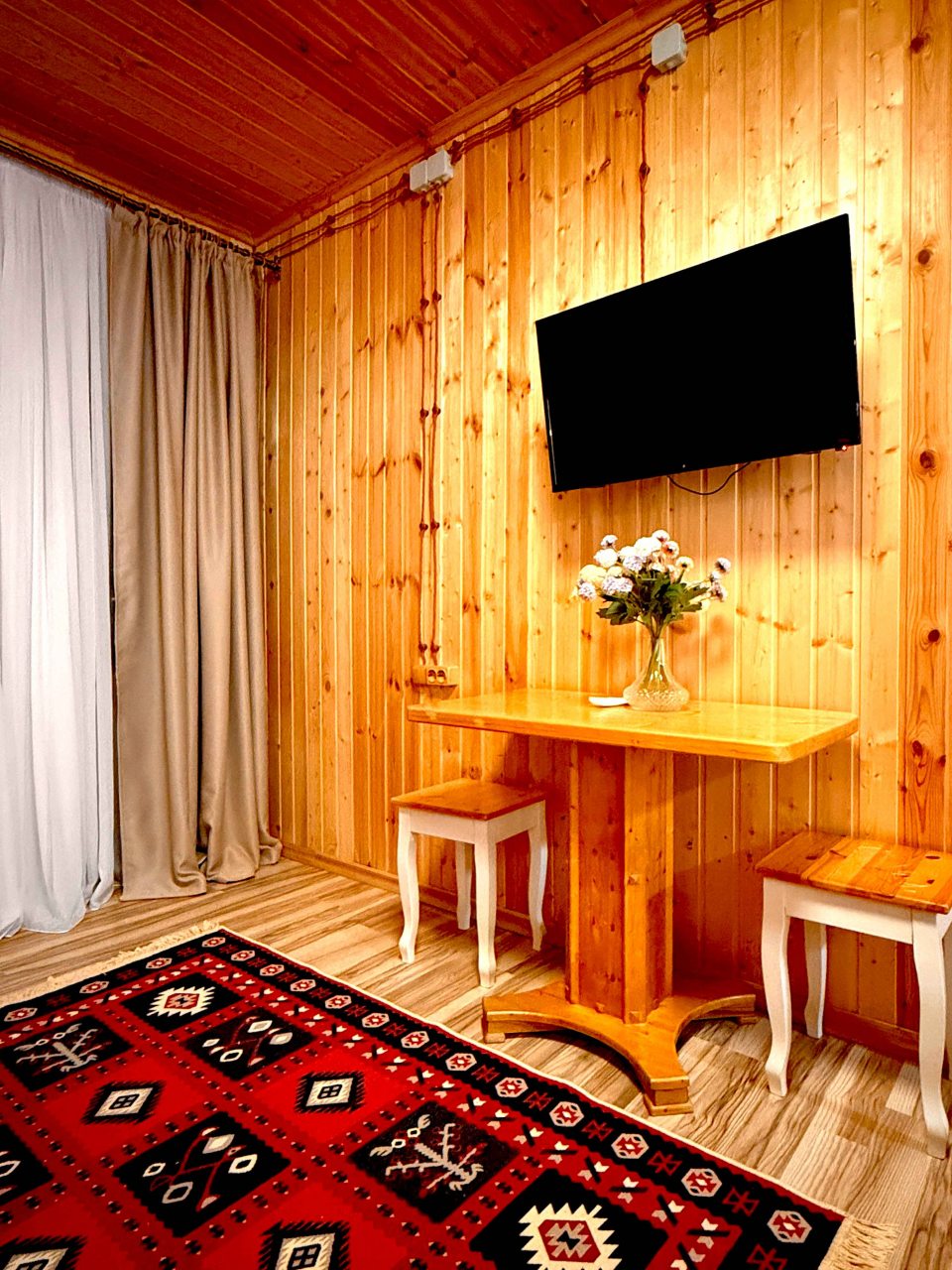 Номер (Двухместный улучшенный стандарт с общей террасой и видом на горы | 2 этаж), Гостевой дом Hayat Haus