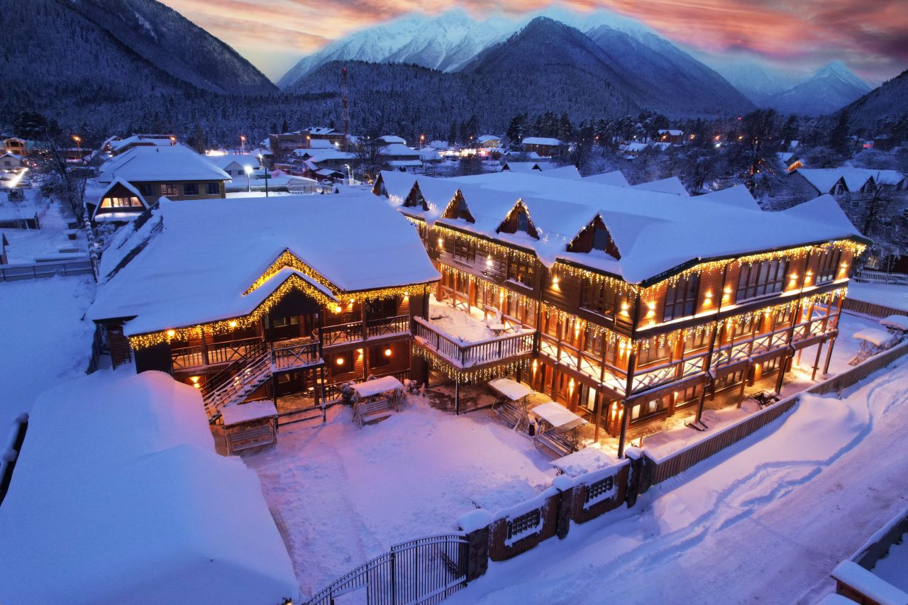 Номер (Двухместный улучшенный стандарт с общей террасой и видом на горы | 2 этаж), Гостевой дом Hayat Haus