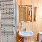 Номер (Двухместный улучшенный стандарт с общей террасой и видом на горы | 2 этаж), Гостевой дом Hayat Haus