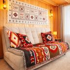 Трёхместный и более (Улучшенный стандарт с видом на горы | без балкона | 2 этаж), Гостевой дом Hayat Haus