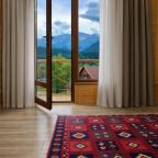 Выход на балкон с общими террасами