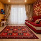 Гостиная в трехкомнатном номере