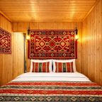 Номер (Двухместный улучшенный стандарт с общей террасой и видом на горы | 2 этаж), Гостевой дом Hayat Haus