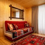 Номер (Двухместный улучшенный стандарт с общей террасой и видом на горы | 2 этаж), Гостевой дом Hayat Haus