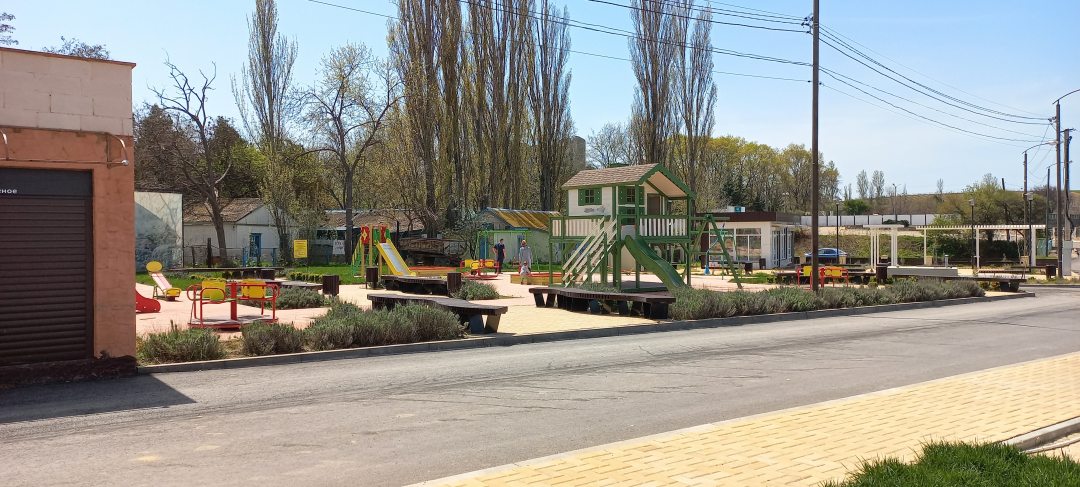 Детская площадка, База отдыха Черноморец
