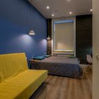 Двуспальная кровать и раскладной диван