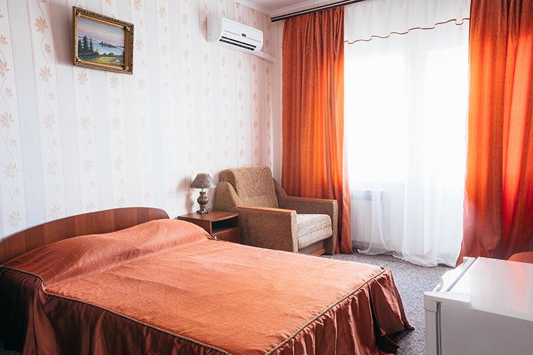 Трёхместный и более (Трехместный) отеля Круиз, Николаевка (Крым)