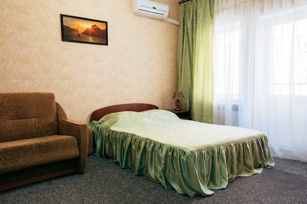 Трёхместный и более (четырех местный) отеля Круиз, Николаевка (Крым)