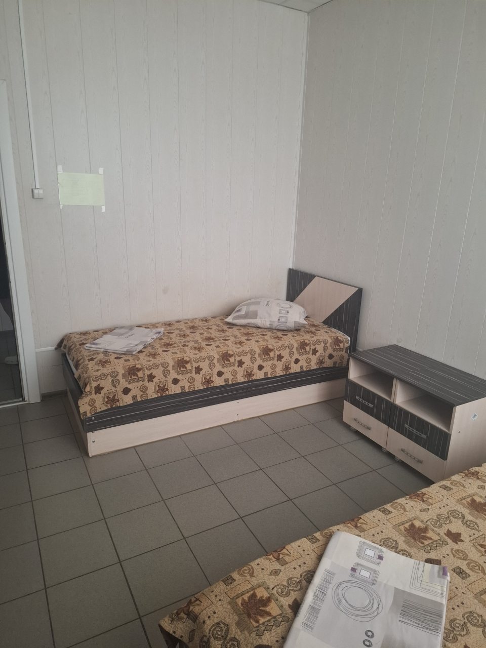 Двухместный (Двухместный), Гостиница Гепард