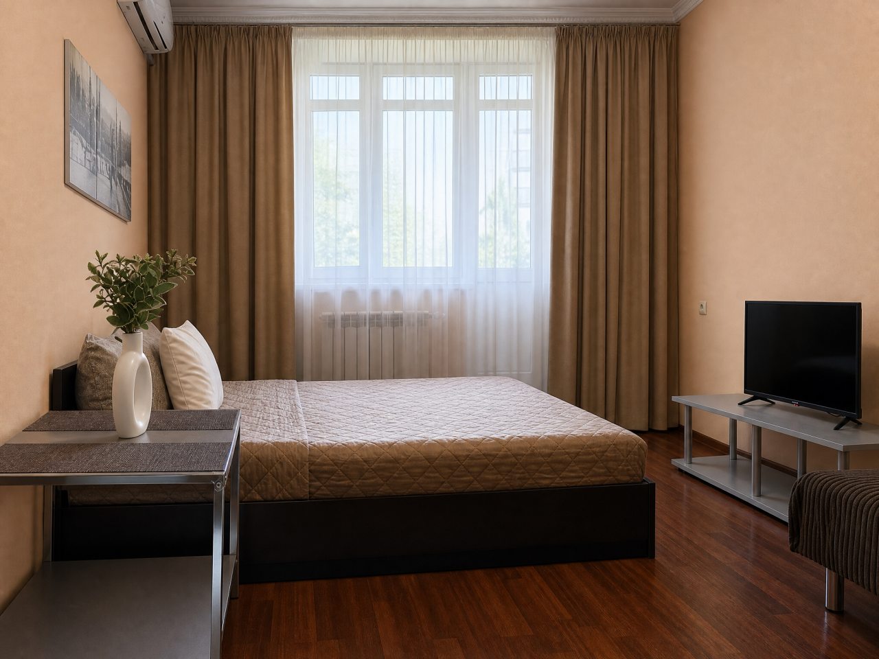 ApartLux на Изумрудной, Москва
