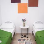 Двухместный (Комната с раздельными кроватями (без окна)), Хостел Sunny Sochi Hostel