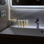 Четырехместный (Люкс 2-комнатный), Апарт-отель Монтевиль by Adamand Resort