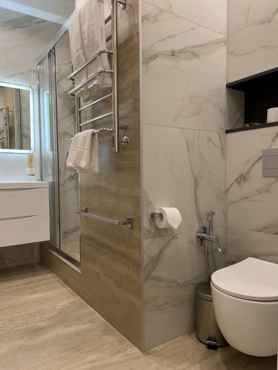 Четырехместный (Люкс 2-комнатный), Апарт-отель Монтевиль by Adamand Resort
