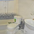 Семейный (2х комнатный 5-ти местный стандартный номер), Гостевой дом Надежда