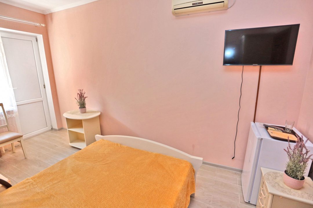 Трехместный (3х местный стандартный номер), Гостевой дом Надежда