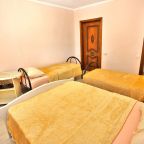 Четырехместный (4х местный стандартный номер), Гостевой дом Надежда