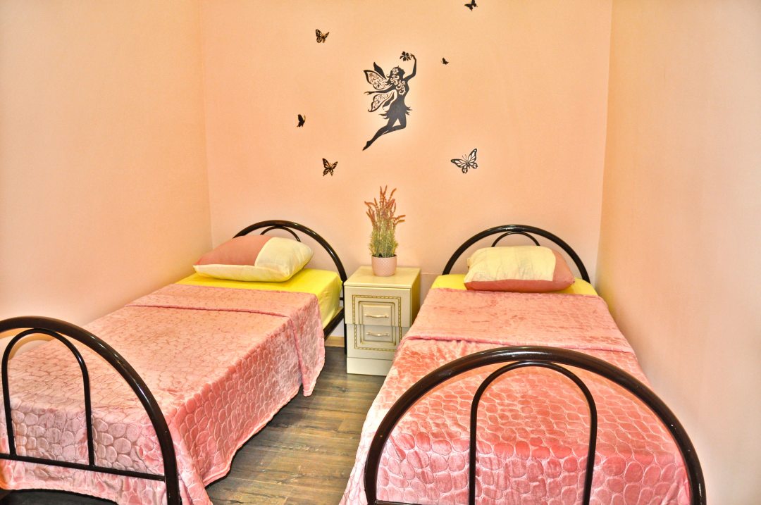 Люкс (2-х комнатный 5-ти местный люкс), Гостевой дом Надежда