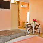 Люкс (2-х комнатный 5-ти местный люкс), Гостевой дом Надежда