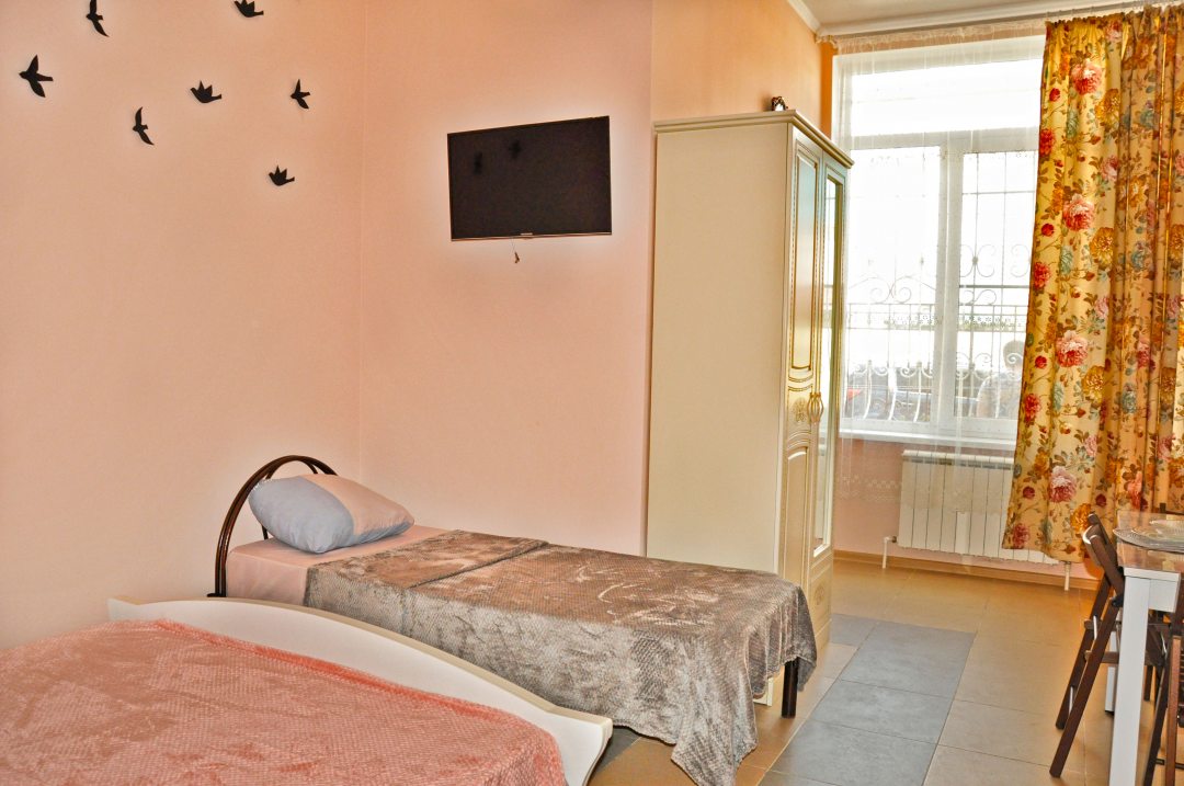 Люкс (2-х комнатный 5-ти местный люкс), Гостевой дом Надежда