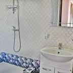 Люкс (2-х комнатный 5-ти местный люкс), Гостевой дом Надежда