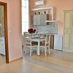 Люкс (5-ти местный люкс номер), Гостевой дом Надежда