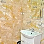 Люкс (5-ти местный люкс номер), Гостевой дом Надежда