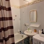 Квартира (Вид на реку,кабельное ТВ,сплит,WiFi), Квартиры с видом на реку Кубань