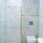 Трёхместный и более (Люкс 301), Отель Gold City