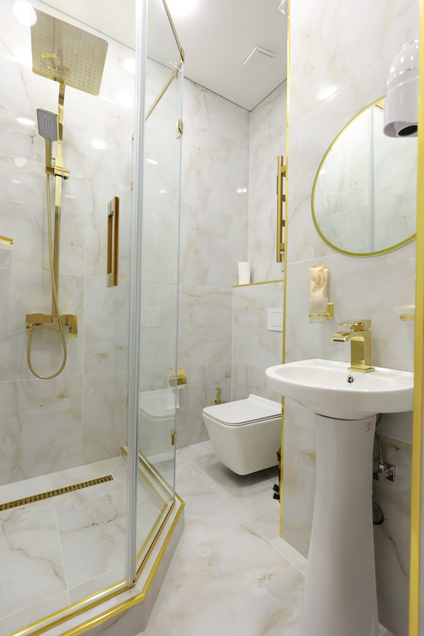 Трёхместный и более (Стандарт 402), Отель Gold City