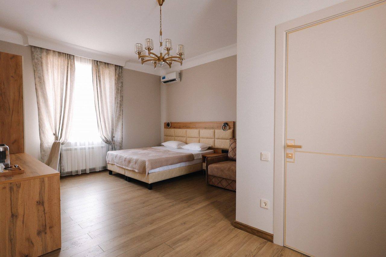 Трёхместный и более (Стандарт 403), Отель Gold City