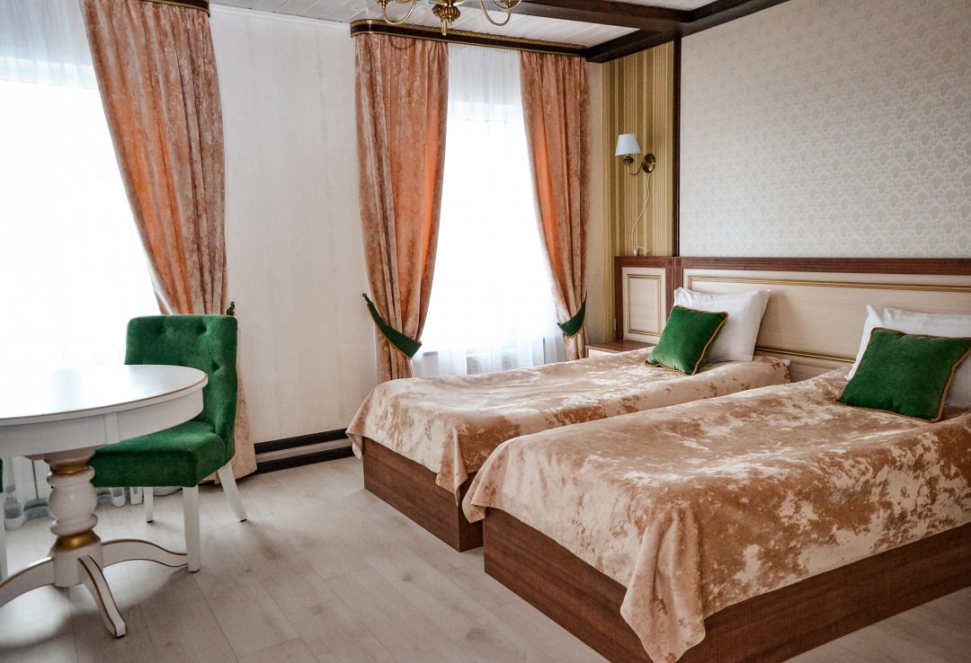 Двухместный (Стандартный номер с 2 односпальными кроватями и удобствами в номере) гостиницы Русский причал, Тотьма