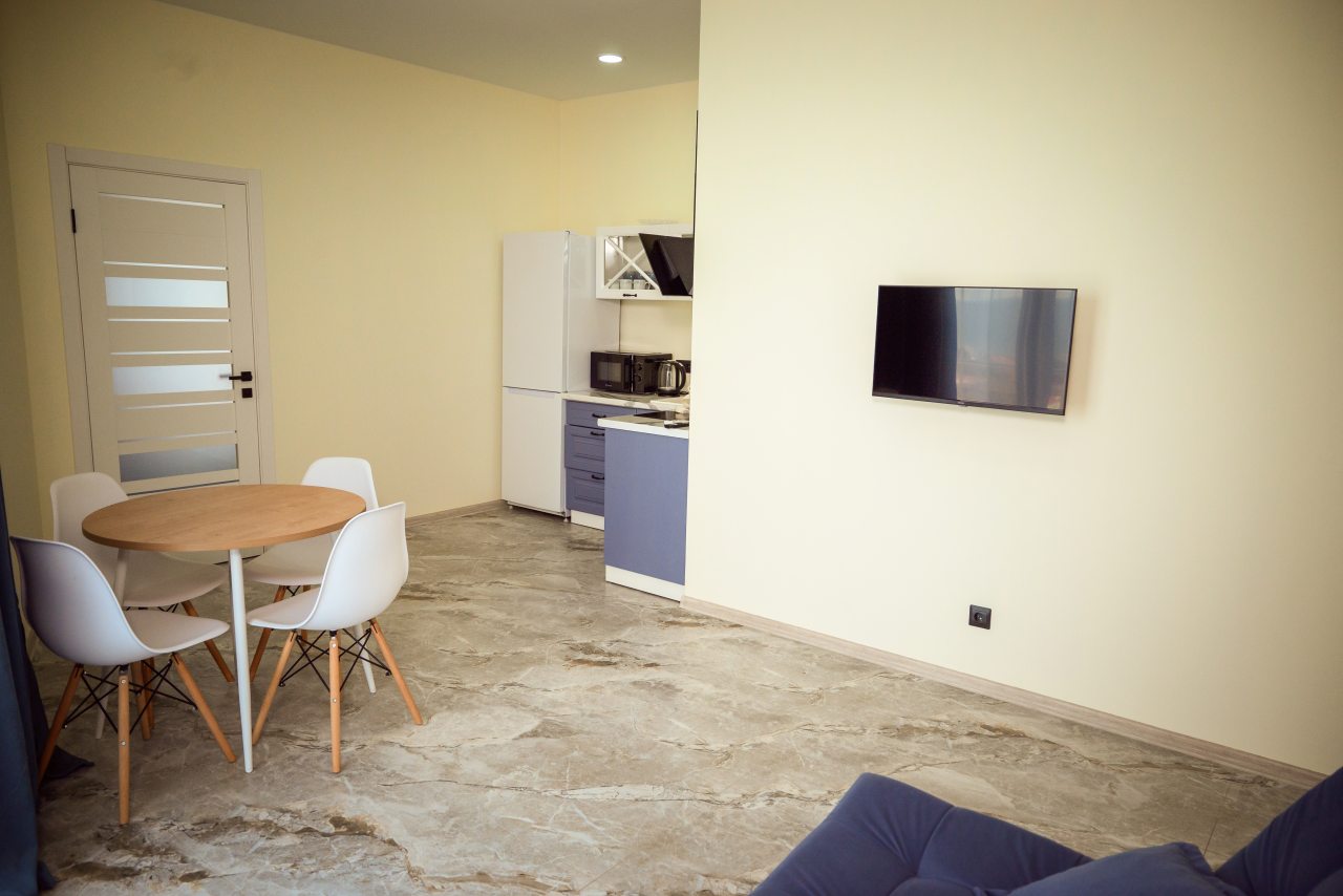 Апартаменты (Апартаменты-студия 4-местные 2-комнатные  с Кухней Монако 18) гостевого дома Madisson Rodina, Сочи