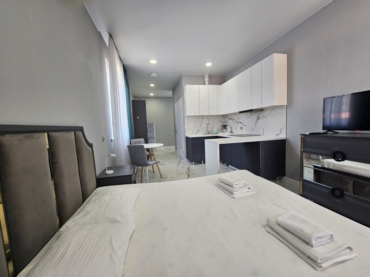 Апартаменты (Апартаменты с кухней. Корпус Марио 11), Гостевой дом Madisson Rodina
