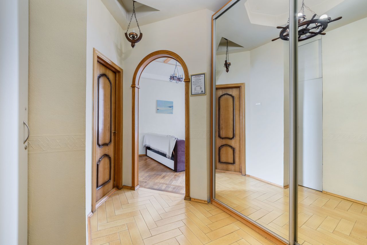 Апартаменты (ApartLux Маяковская), Апартаменты ApartLux Маяковская