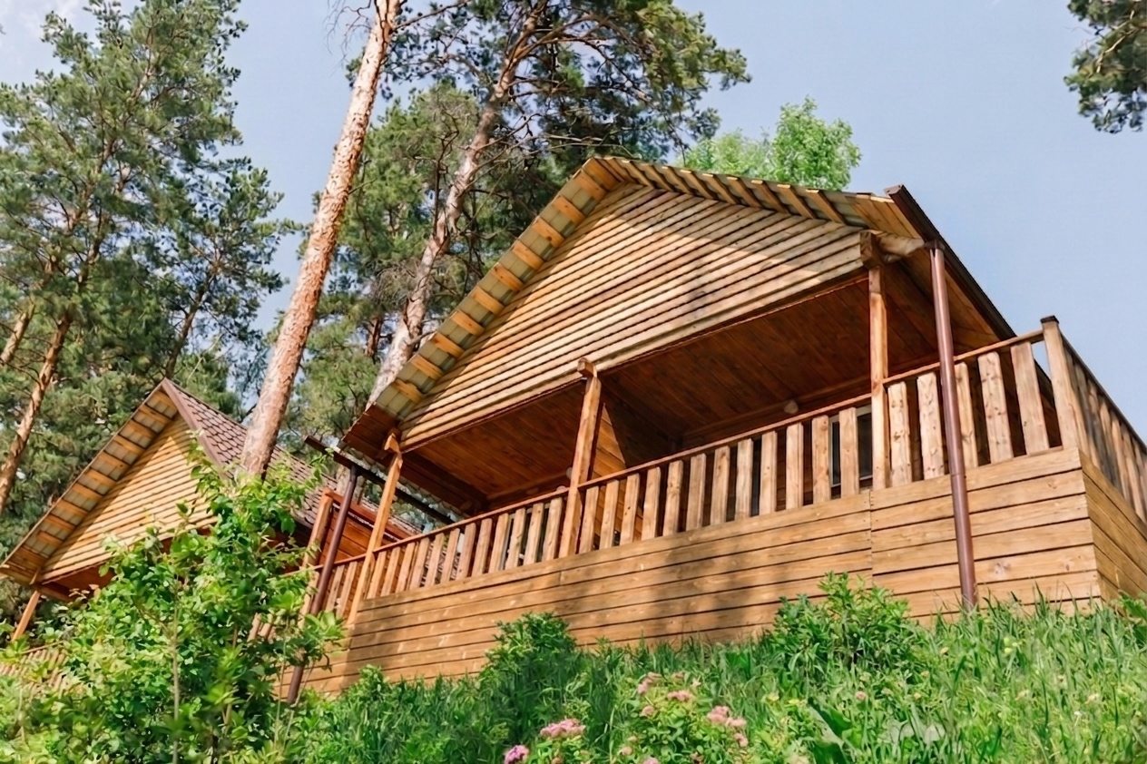 Полулюкс (Дом Катунь), Отель Altay Bereg