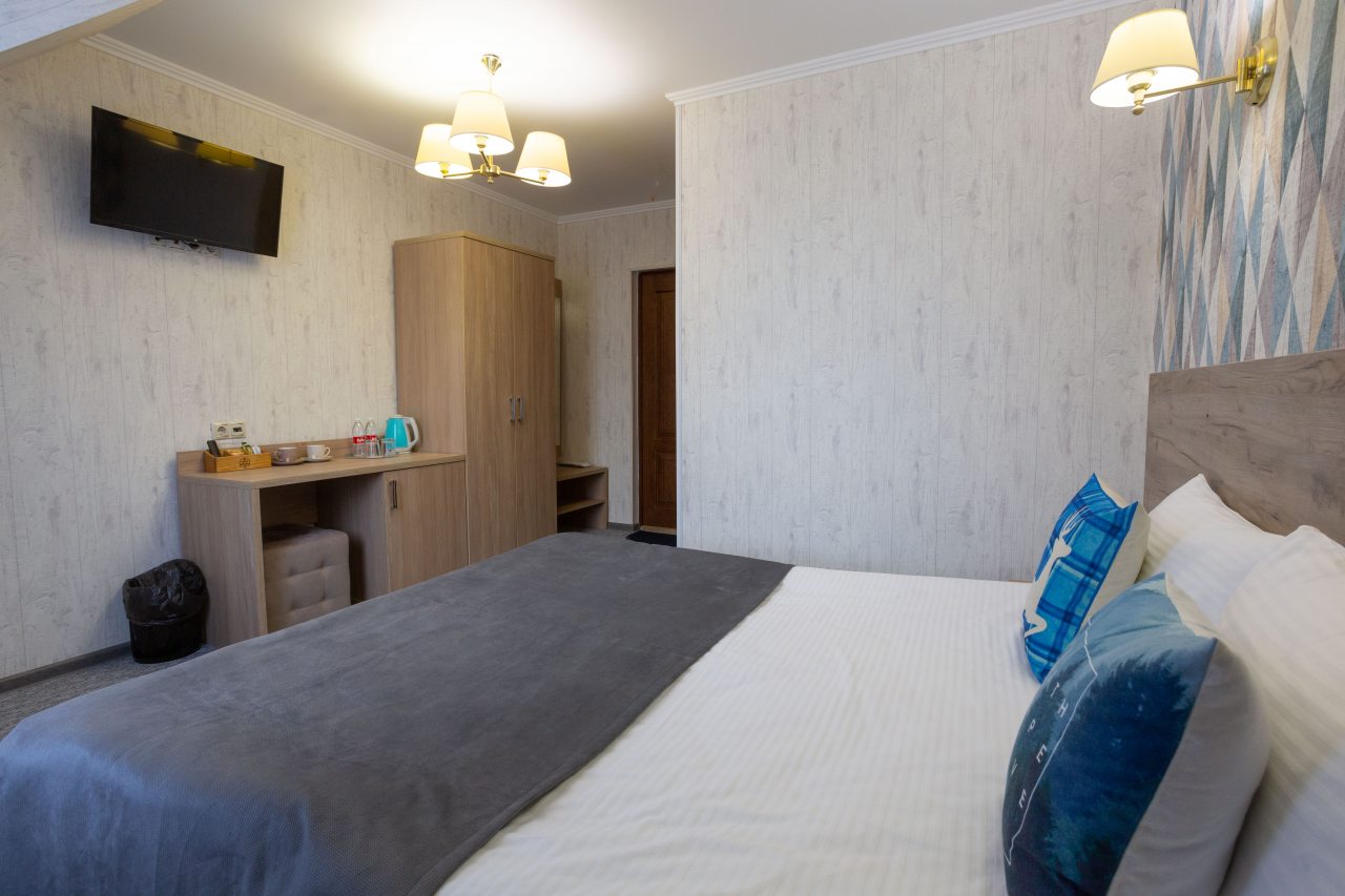 Стандартный однокомнатный номер с двуспальной кроватью