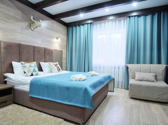 Отель Корона