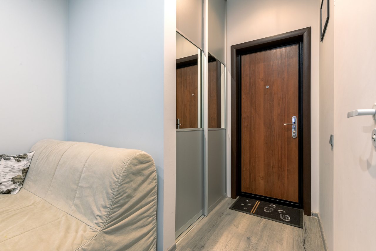 диван в гостиной