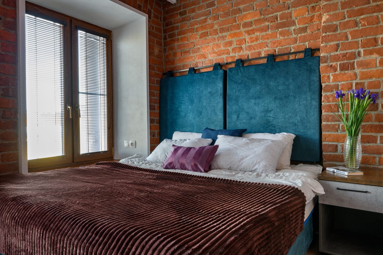 Двуспальная кровать