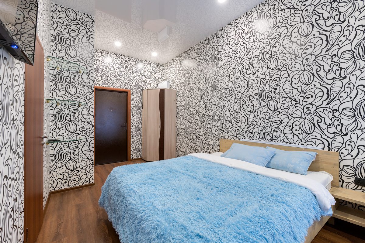 Двуспальная кровать